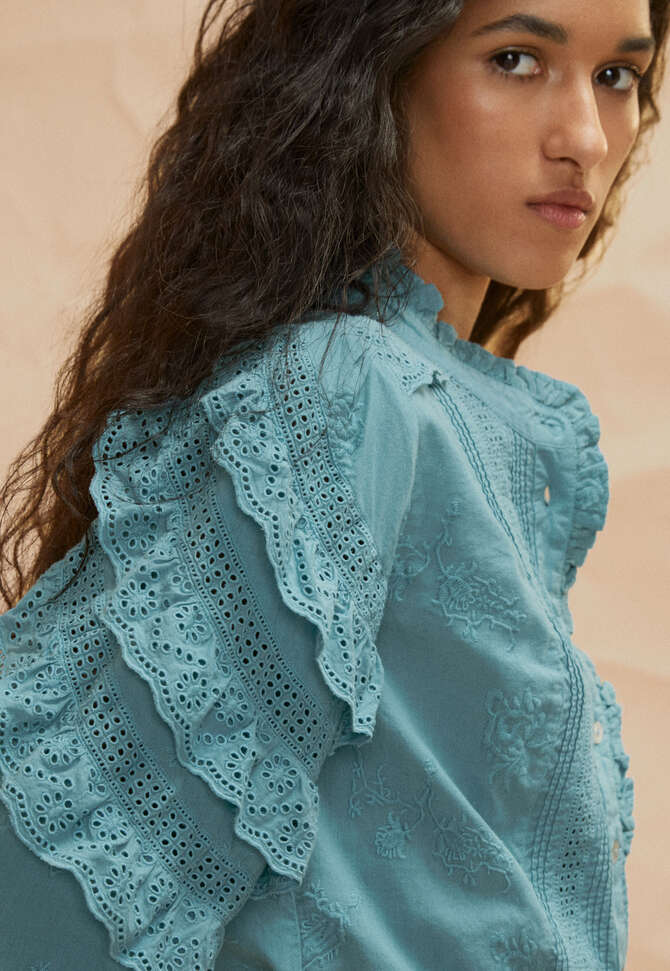 Schiffli blouse, Light cerulean, completeTheLook