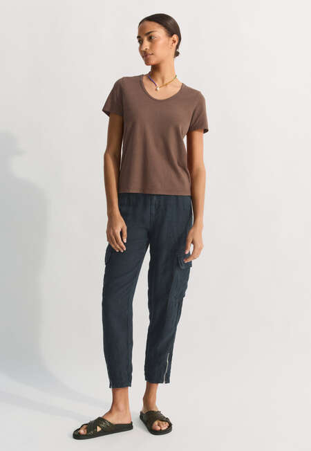 Scoop-neck T-shirt, Cedar brown, completeTheLook