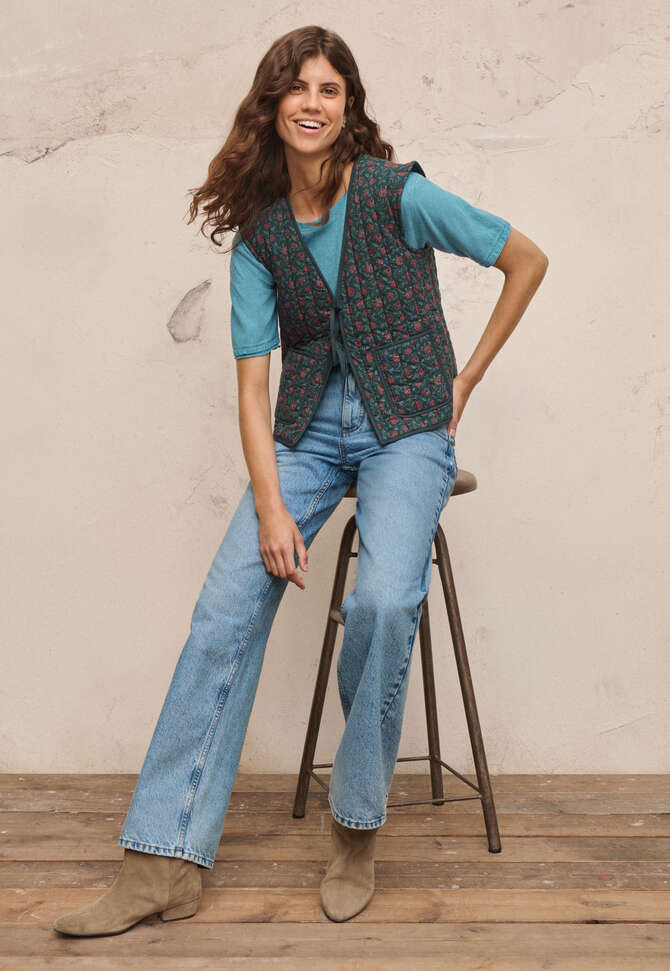 Quilted printed gilet, Raspberry petrol, completeTheLook