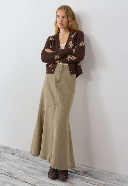 Intarsia v-neck cardigan, Chocolate tan, completeTheLook