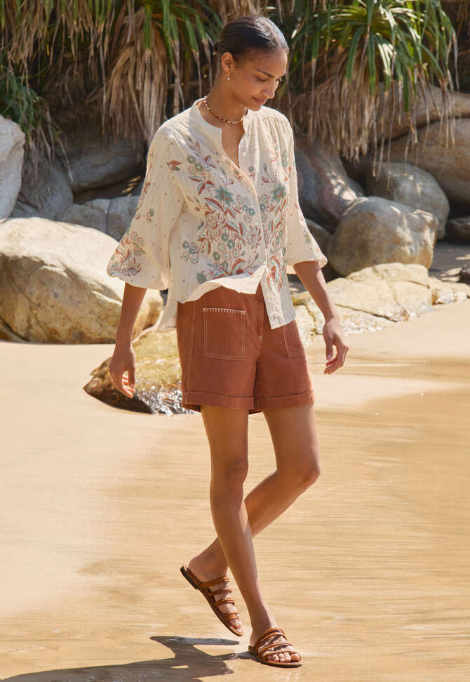 Patch-pocket shorts, Brown cinnamon, completeTheLook