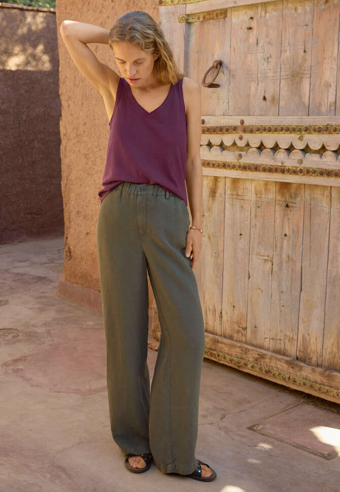 V-neck jersey vest, Purple aubergine, completeTheLook