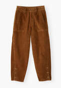 Relaxed carrot cords, Honey brown, webstill