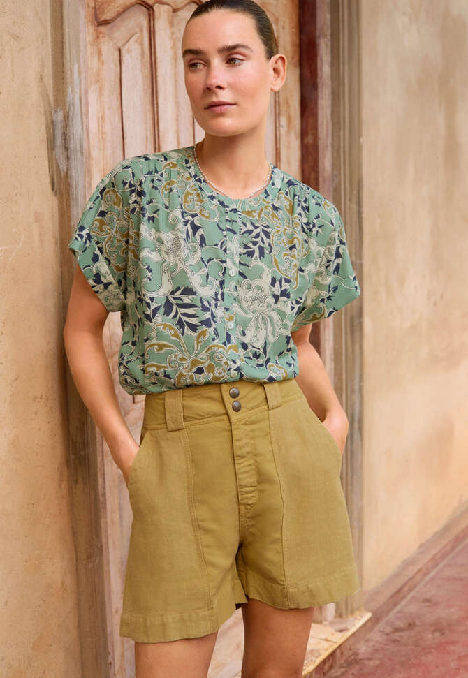 Contrast-fabric shorts, Honey ochre, completeTheLook