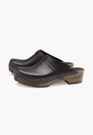 Clogs, Black, webstill