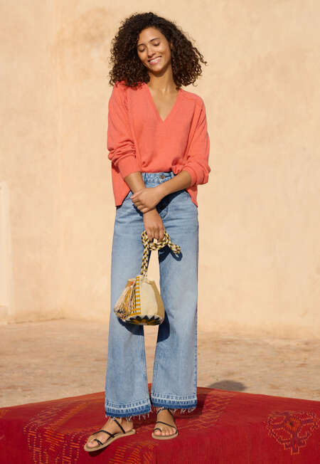 V-neck sweater, Coral, completeTheLook