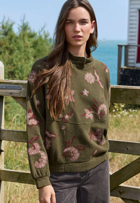 Embroidered sweatshirt, Warm olive, completeTheLook