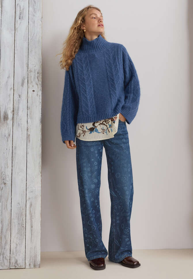 Cable-knit sweater, Royal blue, completeTheLook