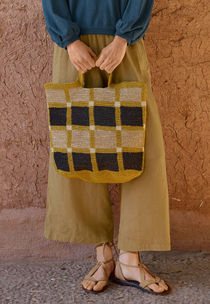 Checked raffia bag, Mustard black, completeTheLook