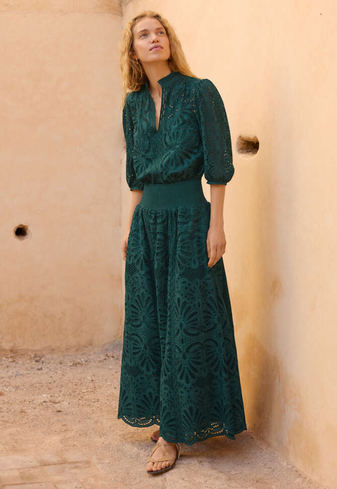 Broderie anglaise blouse, Deep bottle green, completeTheLook