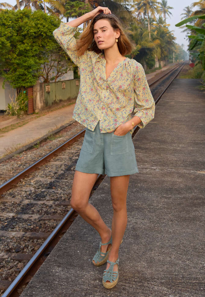 Patch-pocket shorts, Dusty ocean, completeTheLook