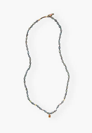 Beaded necklace, Black mother of pearl, webstill