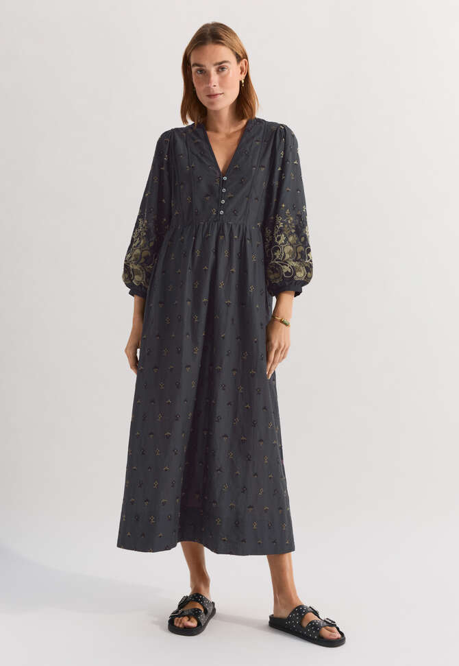Schiffli dress, Midnight, completeTheLook