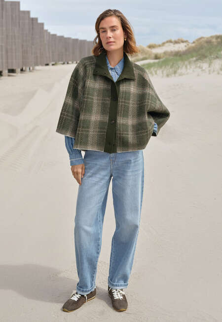 Knitted cape, Forest green, completeTheLook