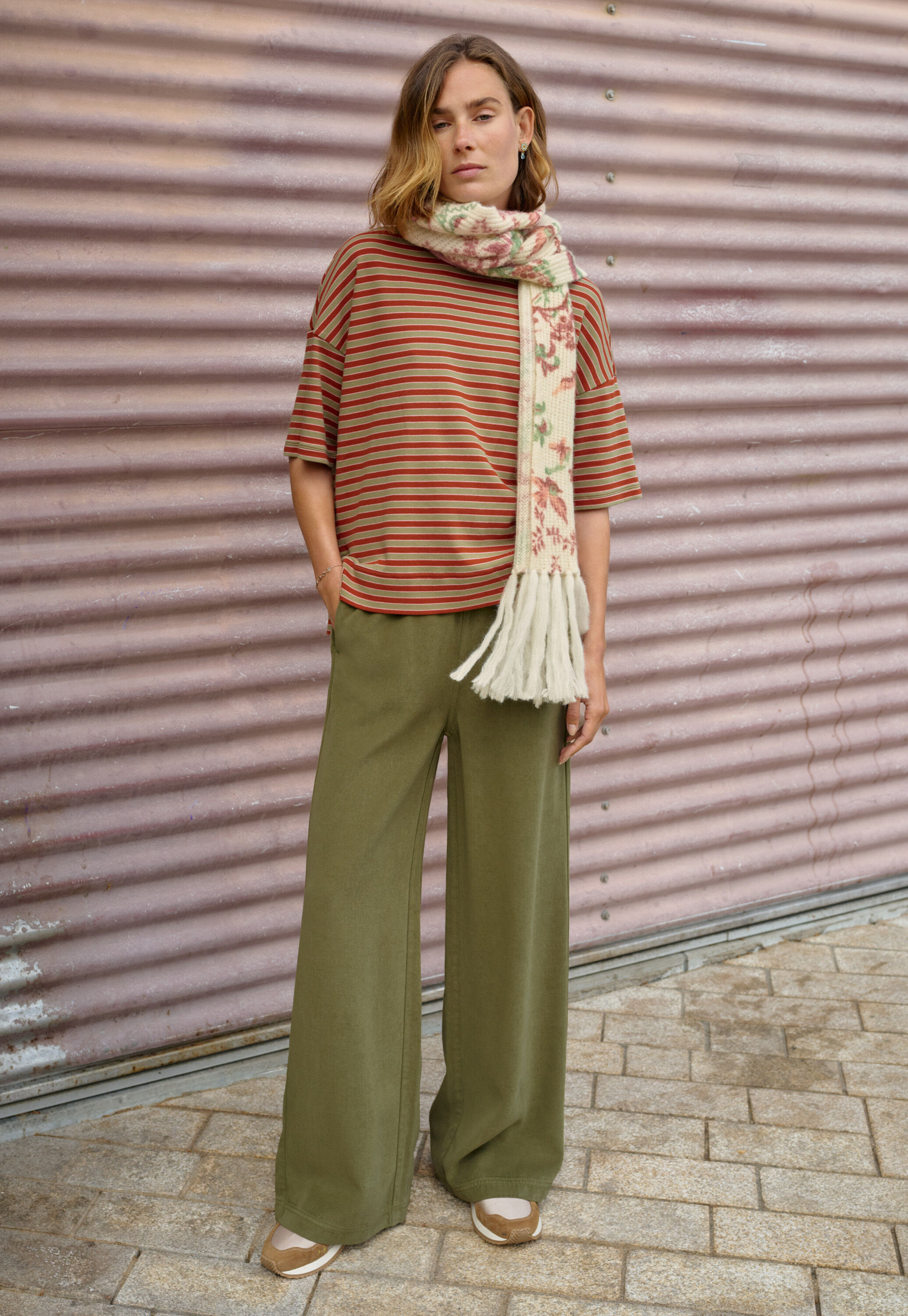 Wide-leg cord trousers