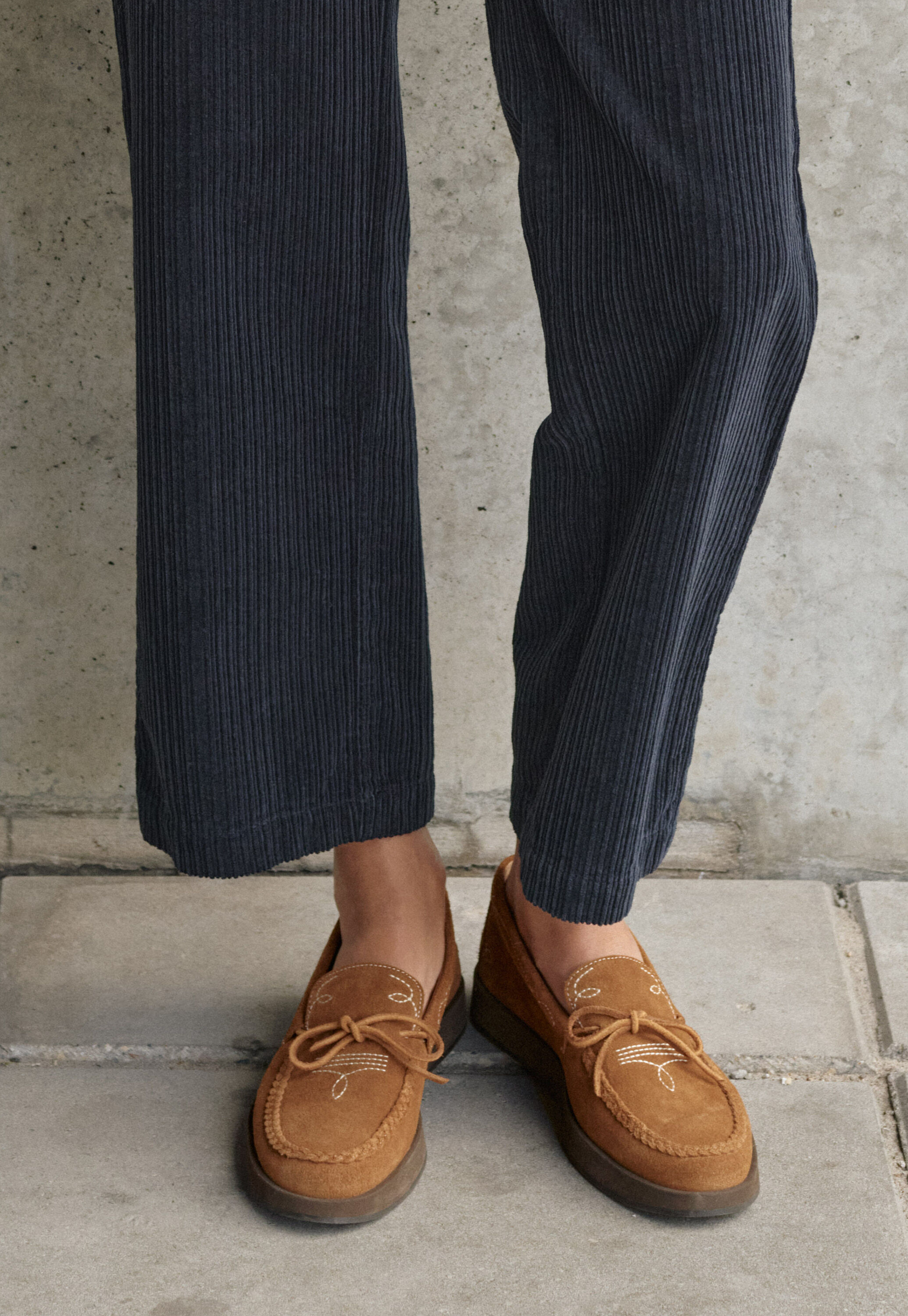Moccasins, Camel, large