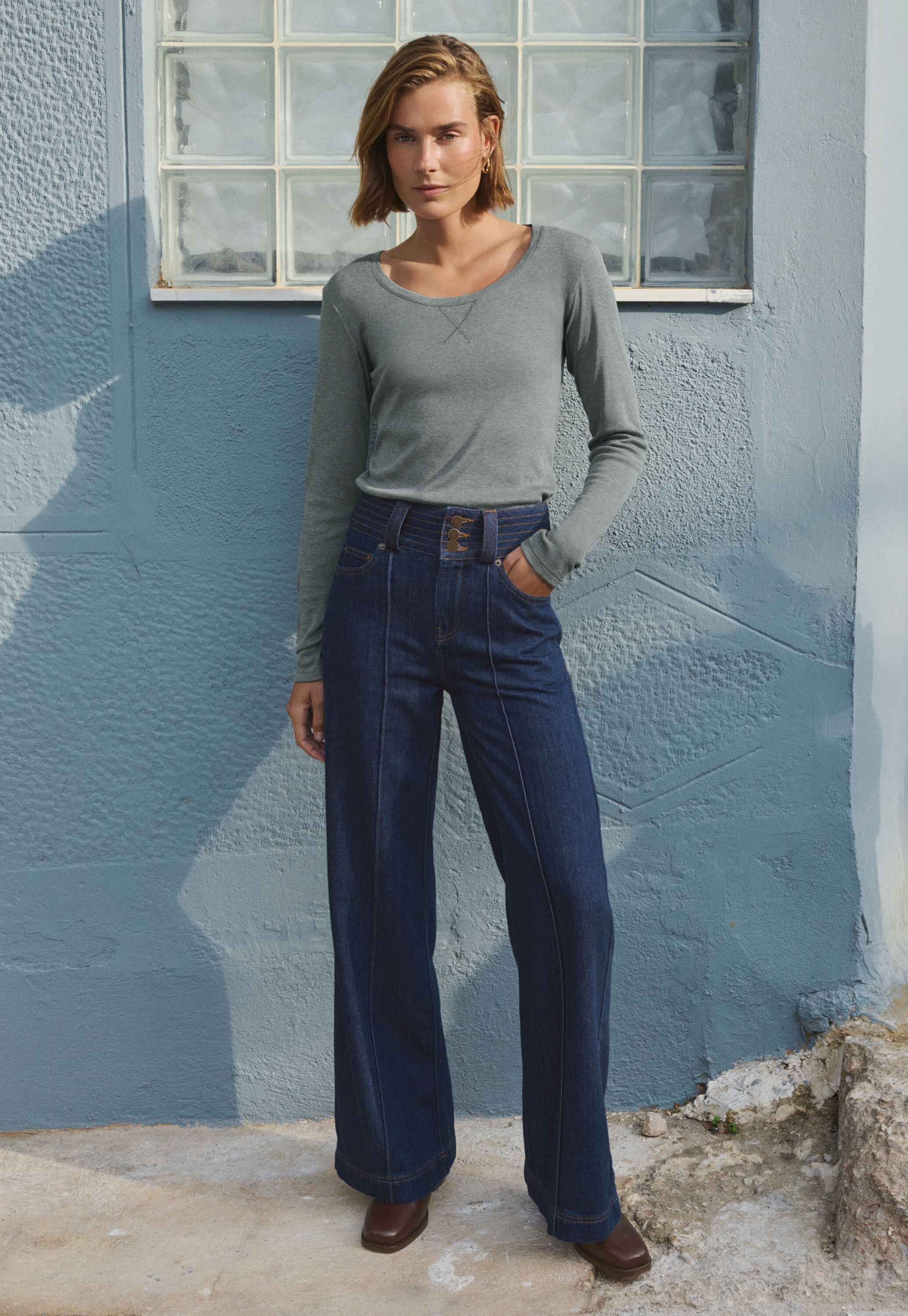 Drapey wide-leg jeans