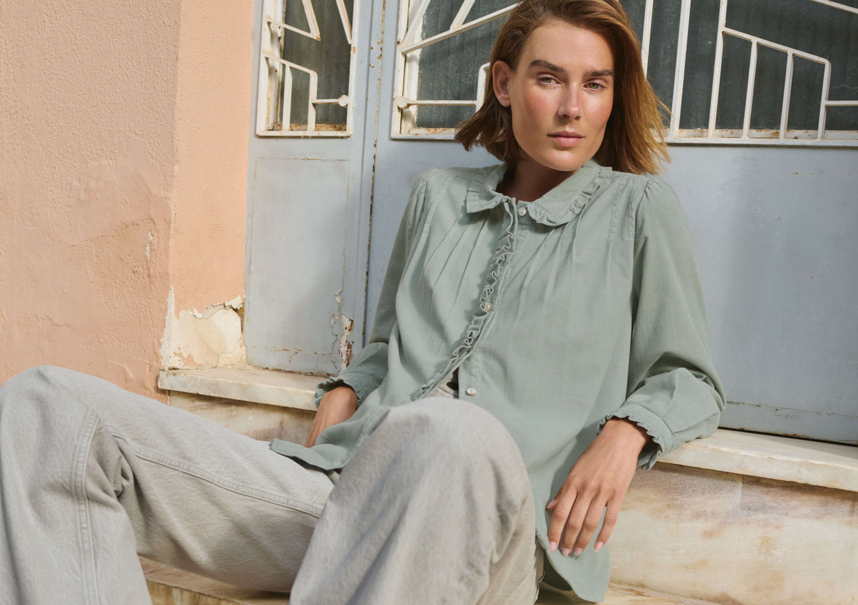 Cord pleated blouse
