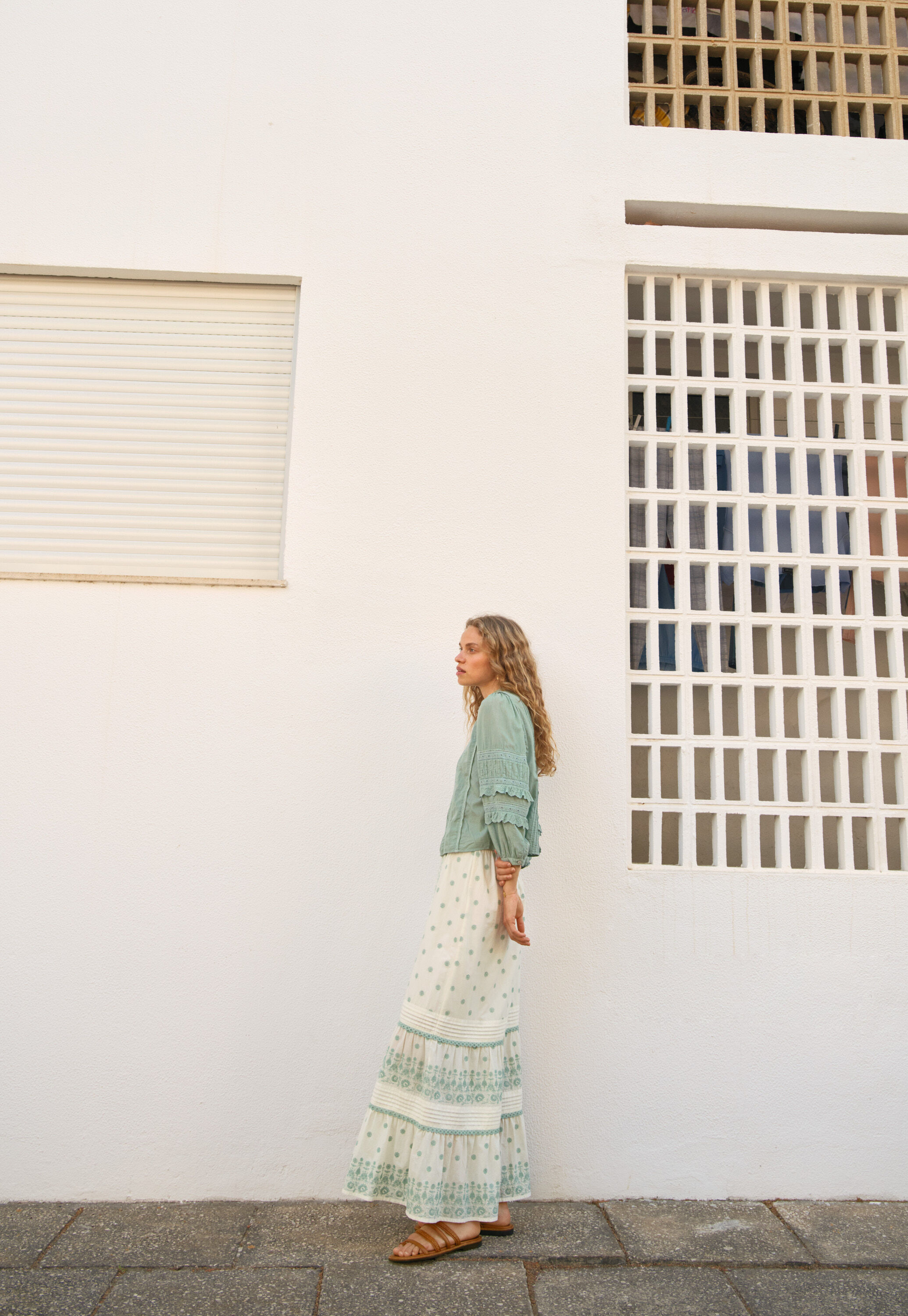 Embroidered skirt