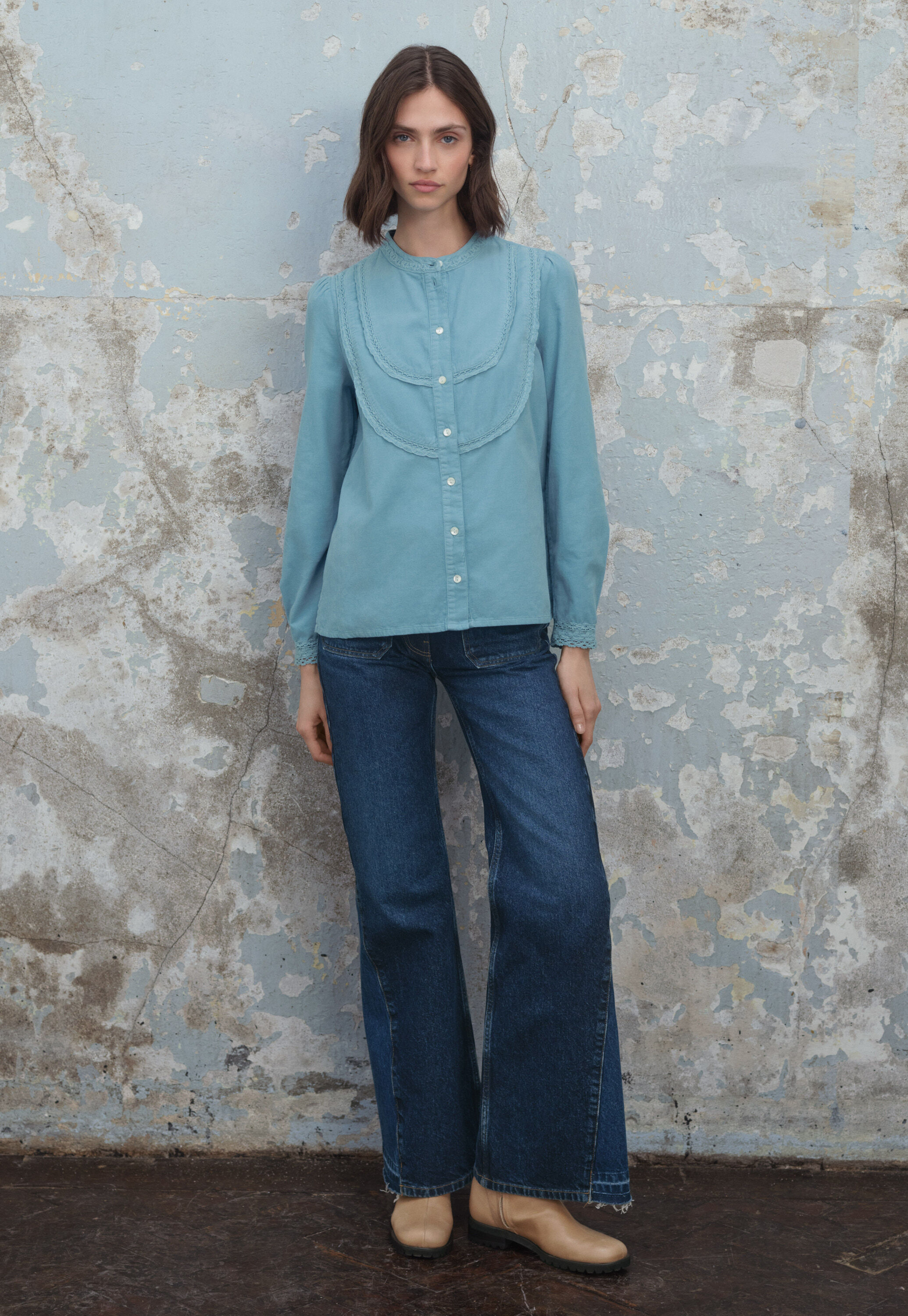 Lace cord blouse
