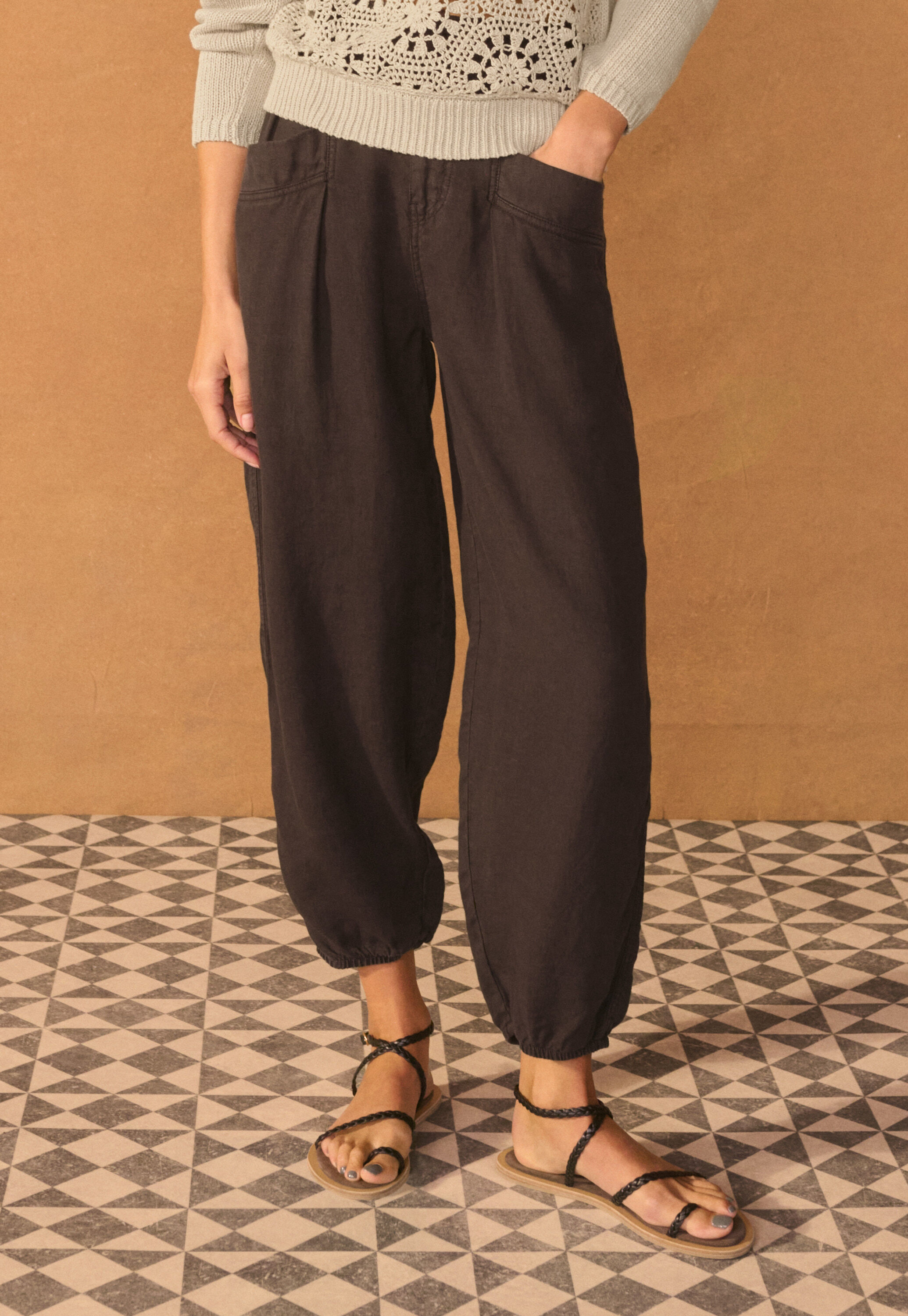 Balloon trousers