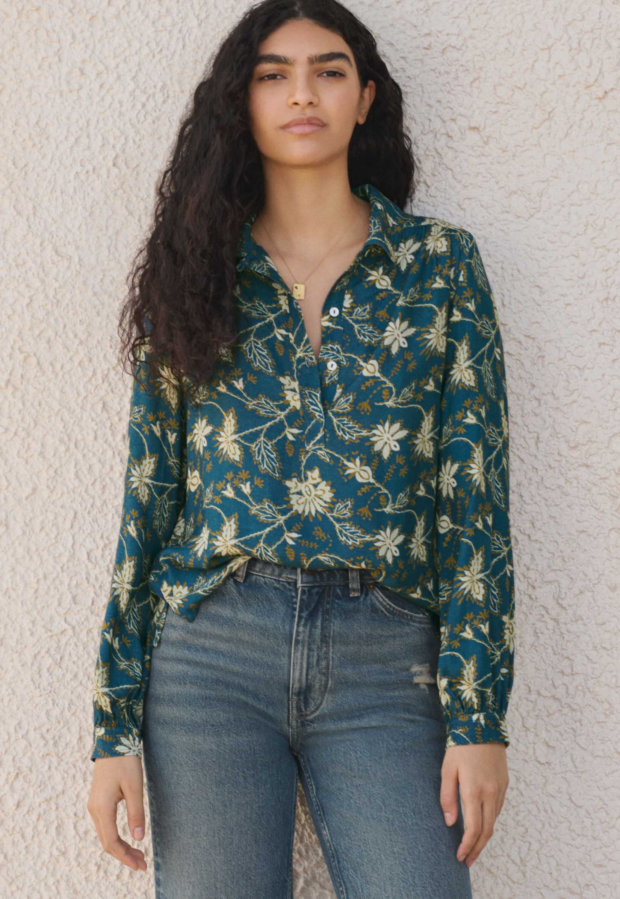 Embroidered skirt