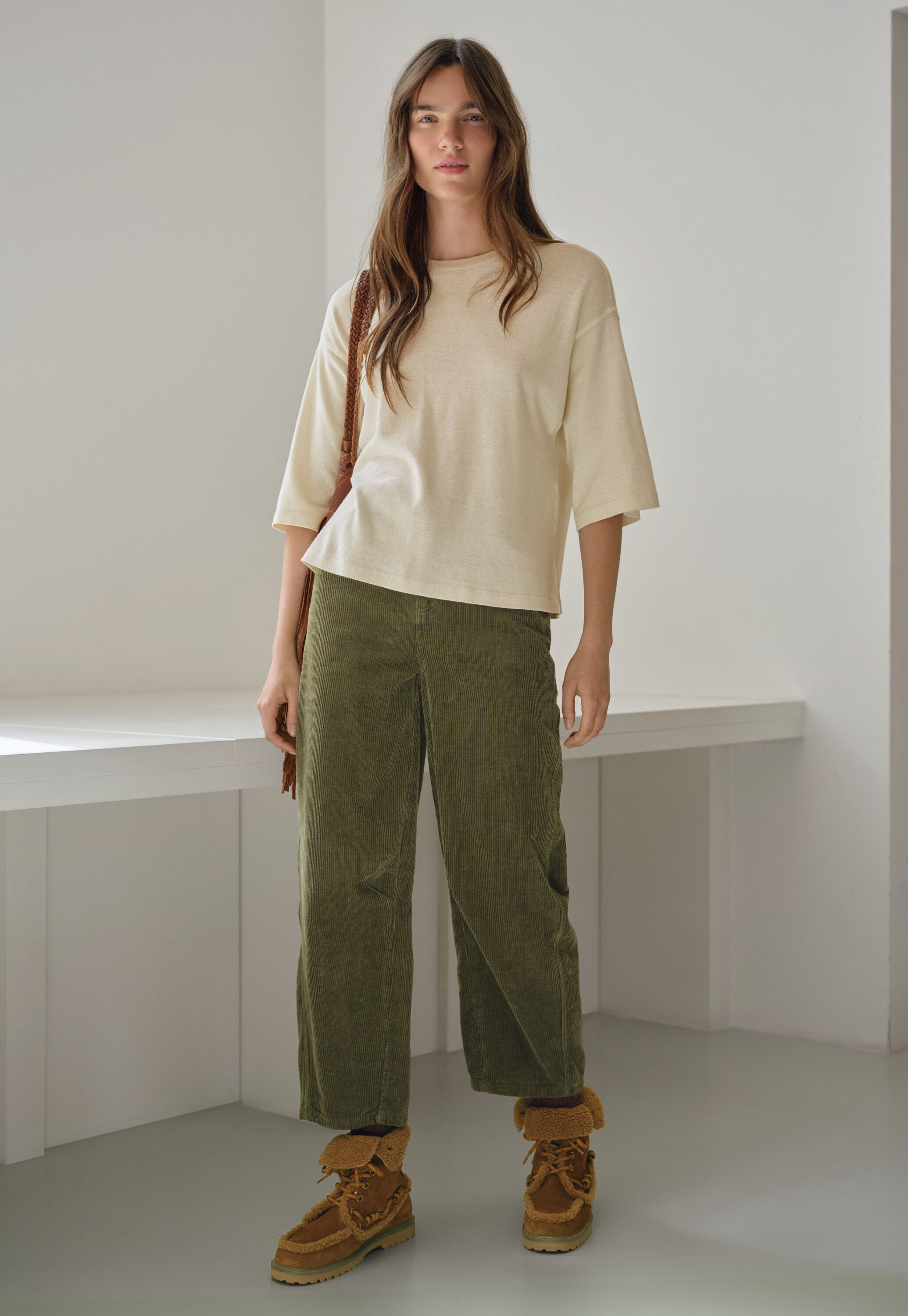 Wide-leg cord trousers