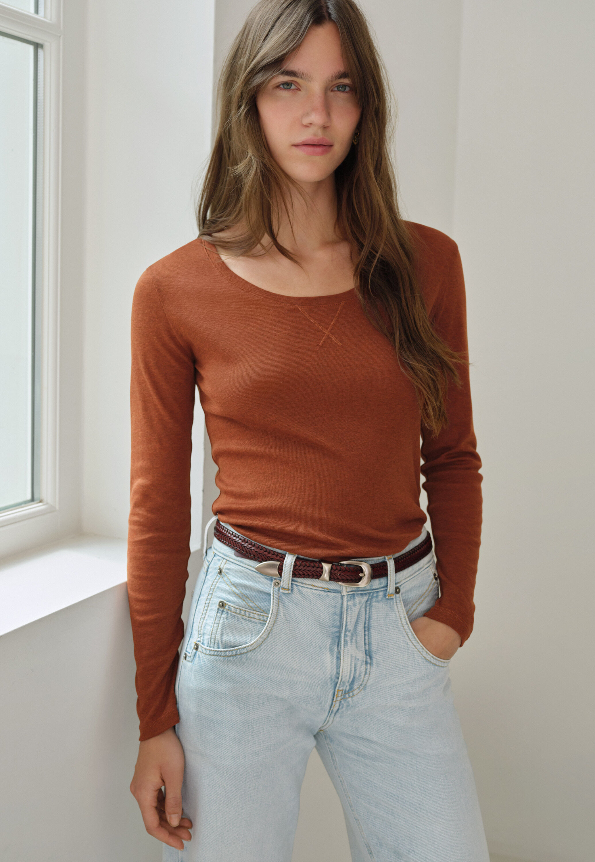 Scoop-neck top