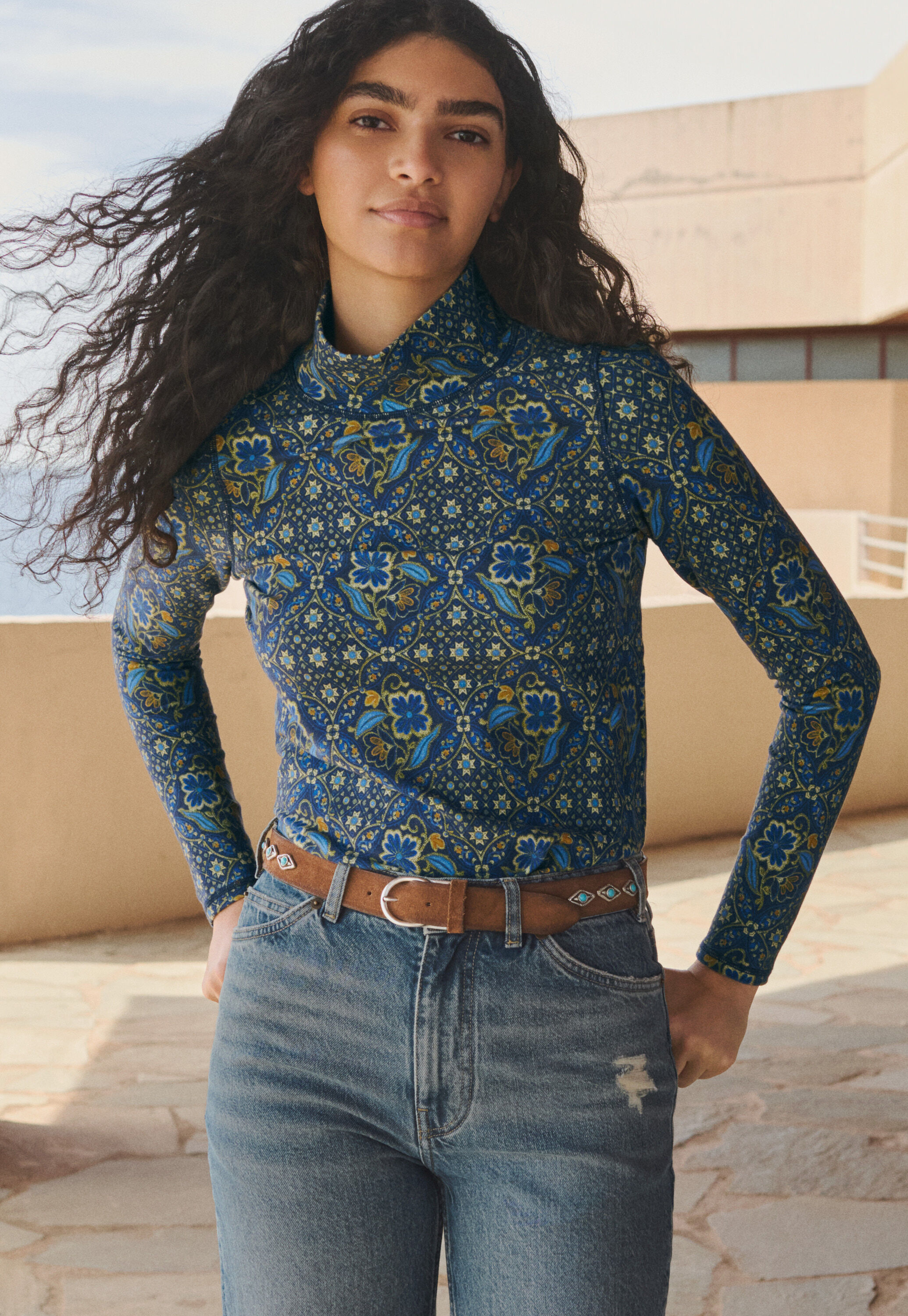 Embroidered skirt