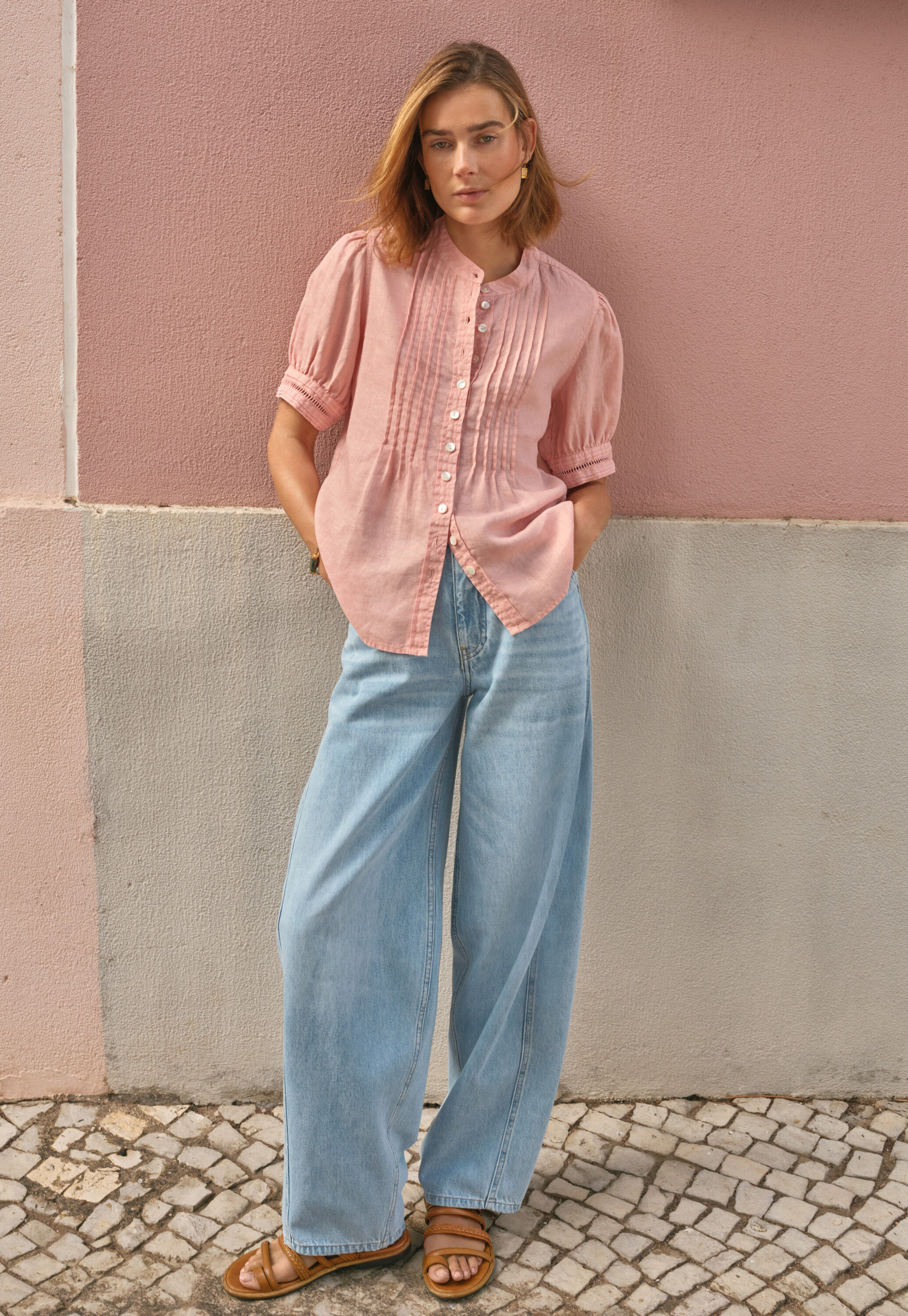Short-sleeved shirt