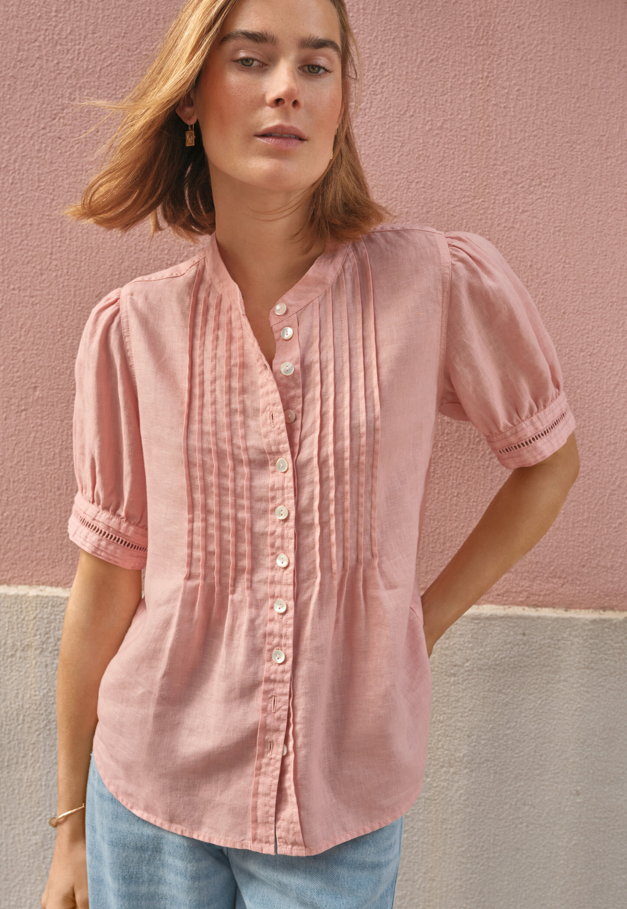 Short-sleeved shirt
