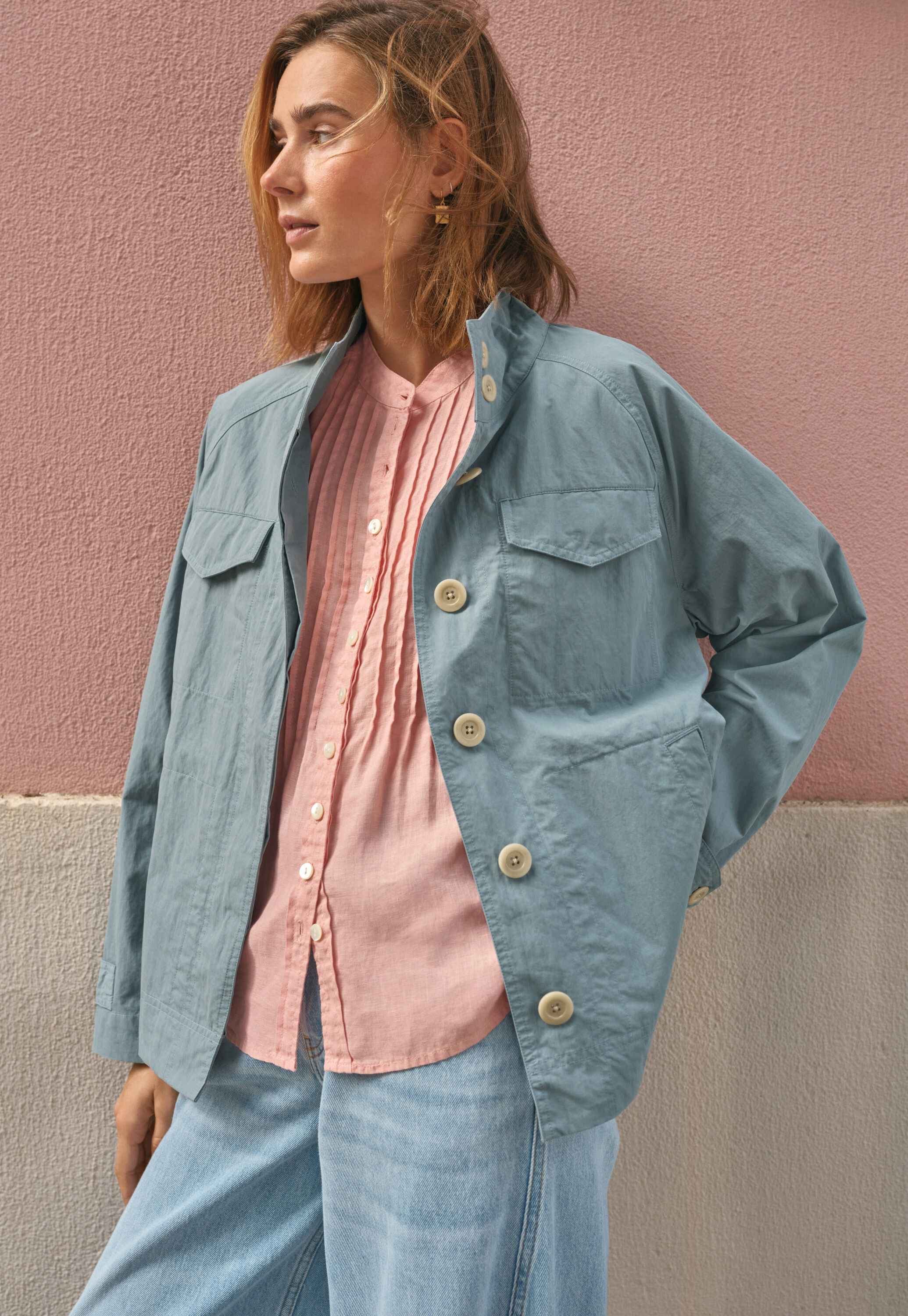 Short-sleeved shirt