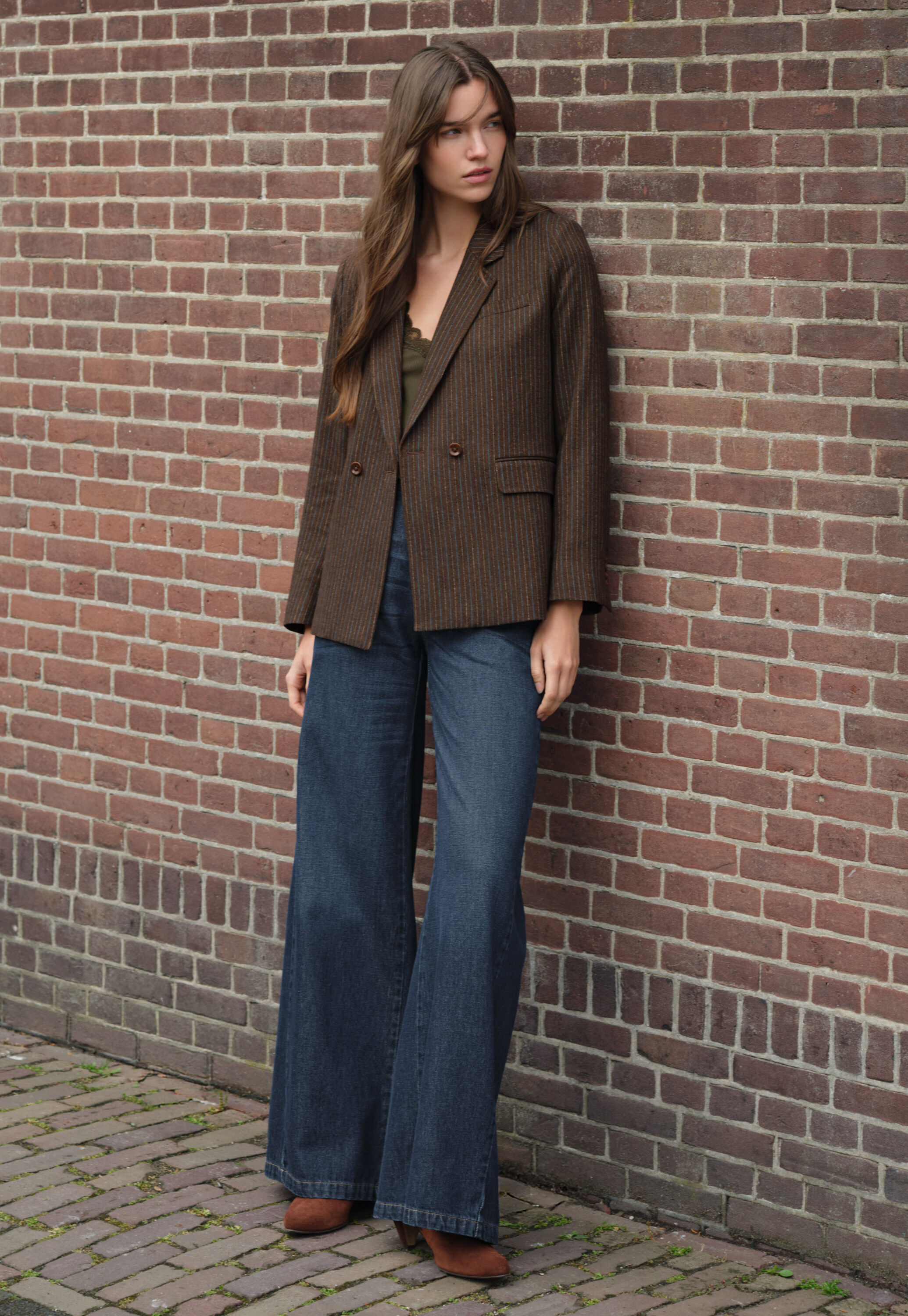 Wide flared jeans