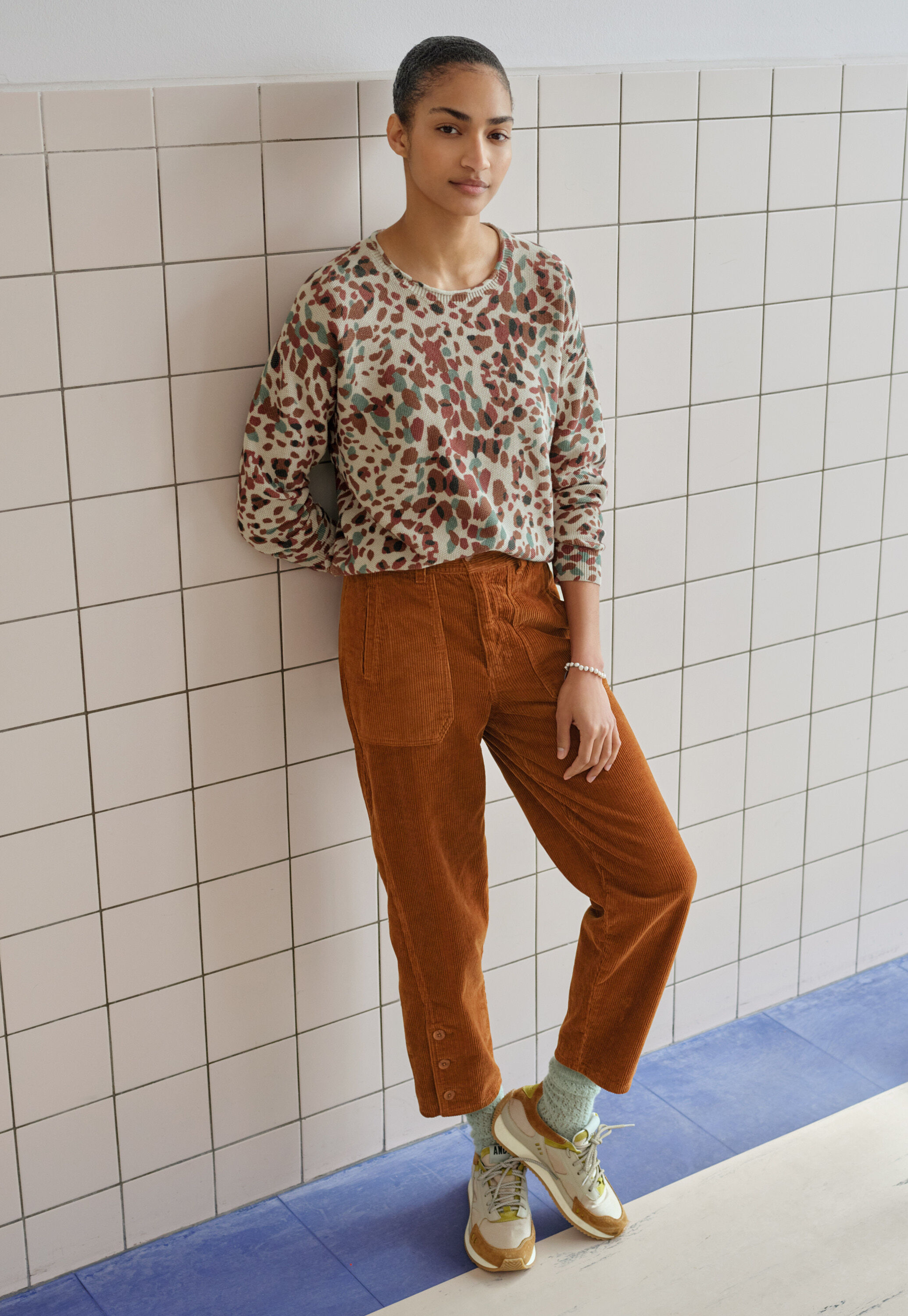Wide-leg cord trousers