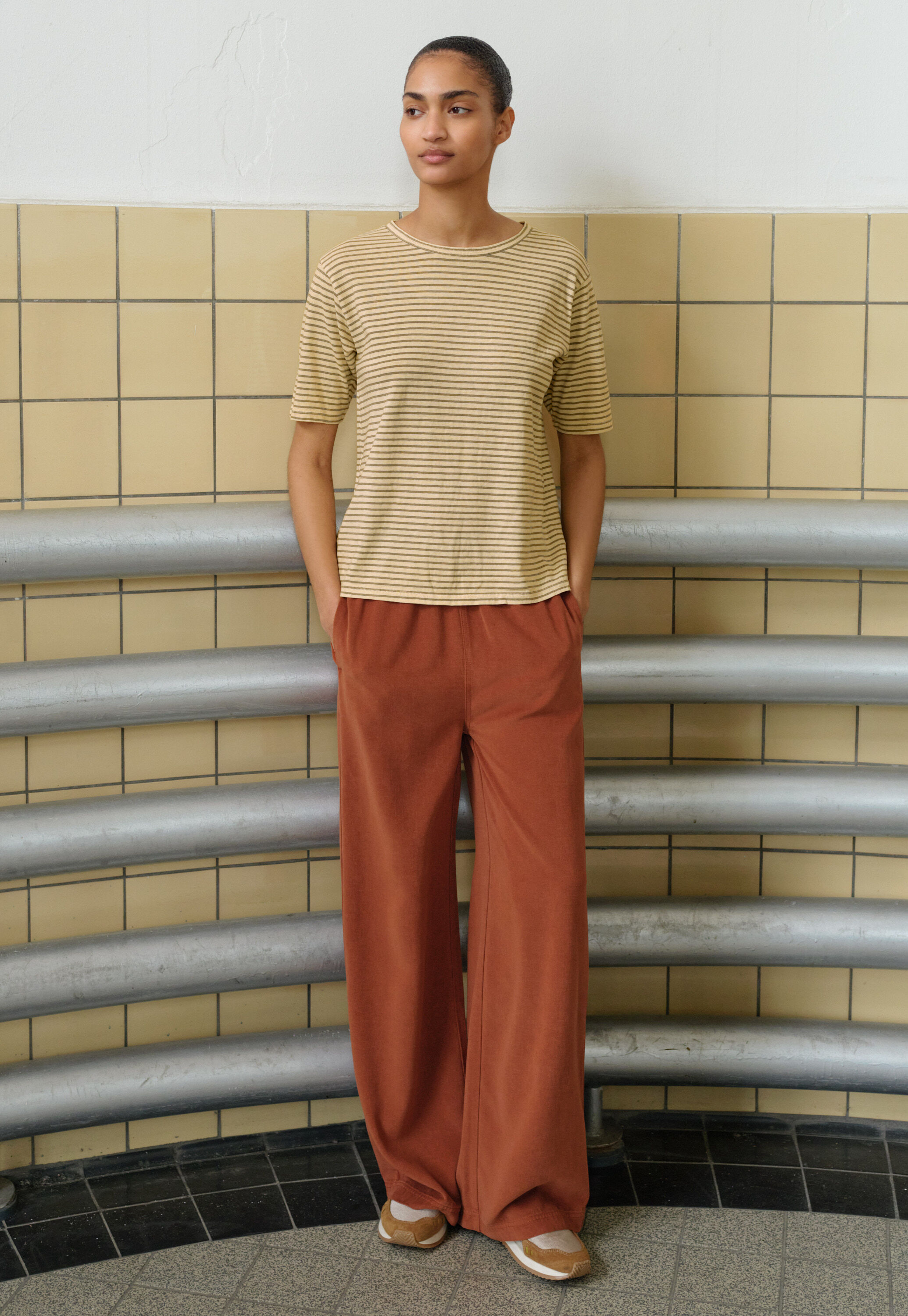 Slouchy trousers, Clay, large