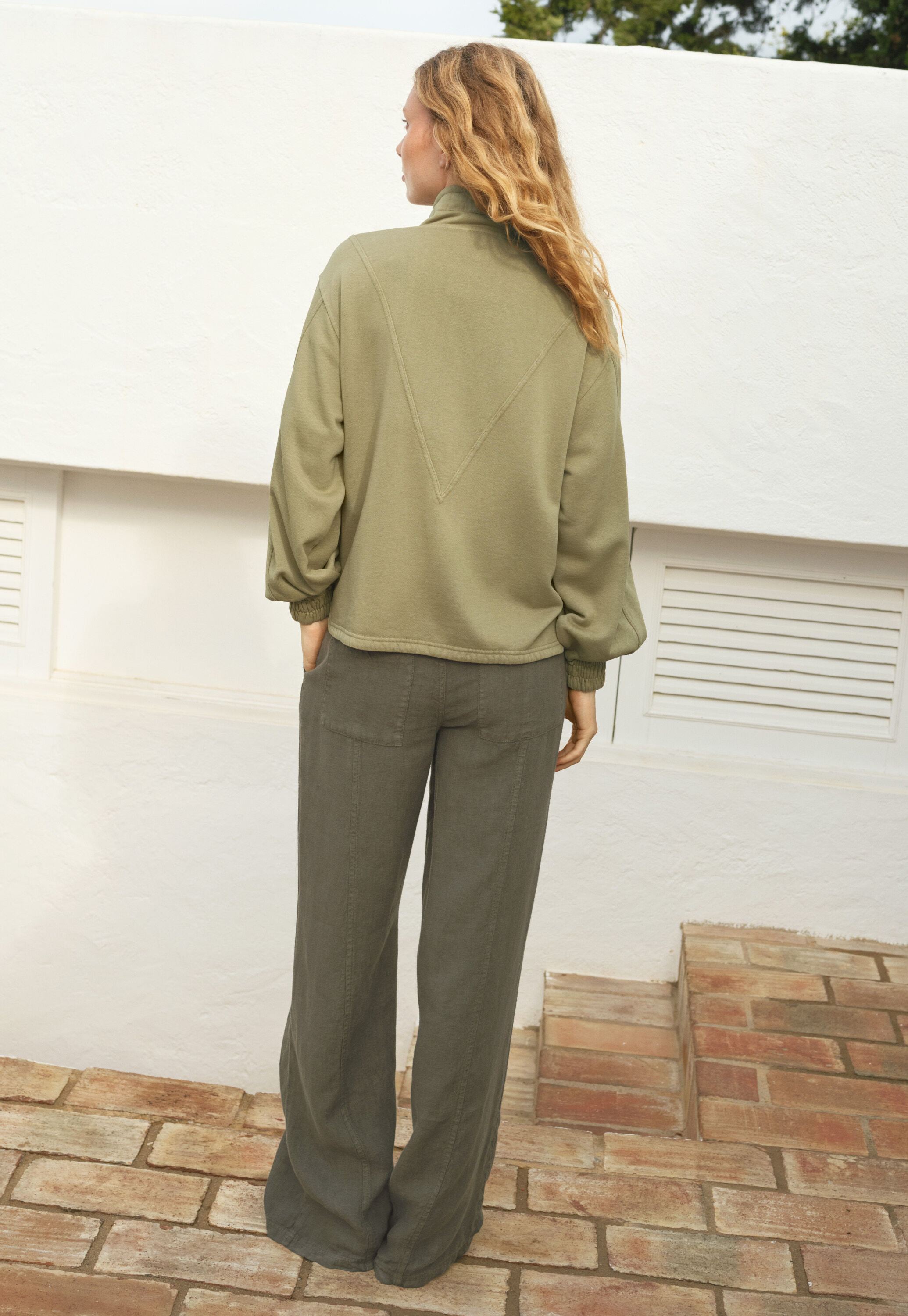 Relaxed trousers