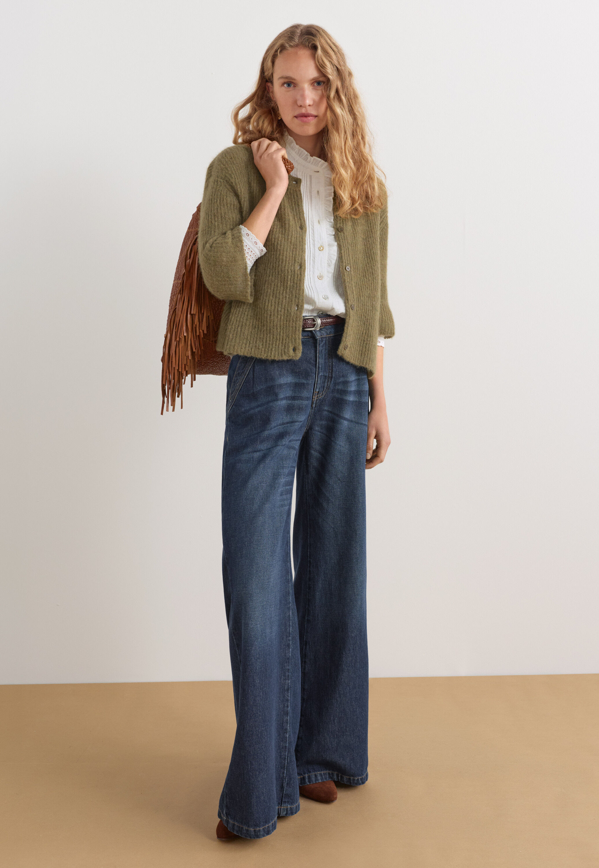 Short-sleeved cardigan