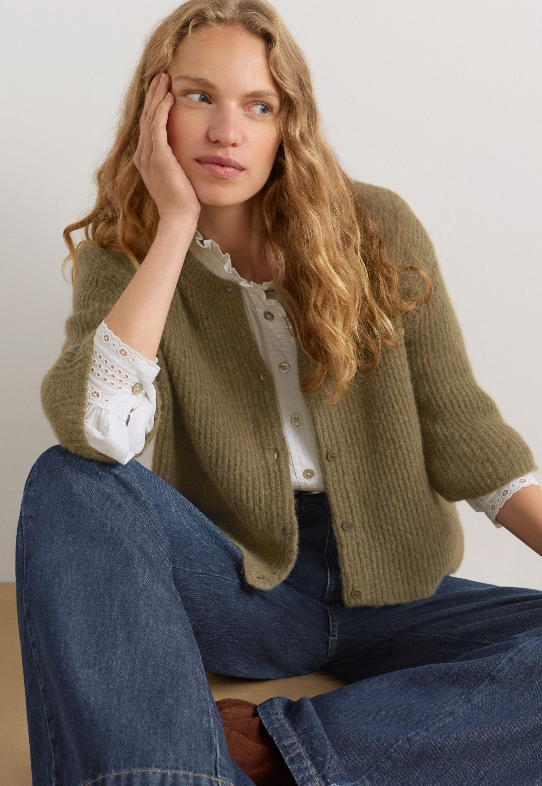 Short-sleeved cardigan