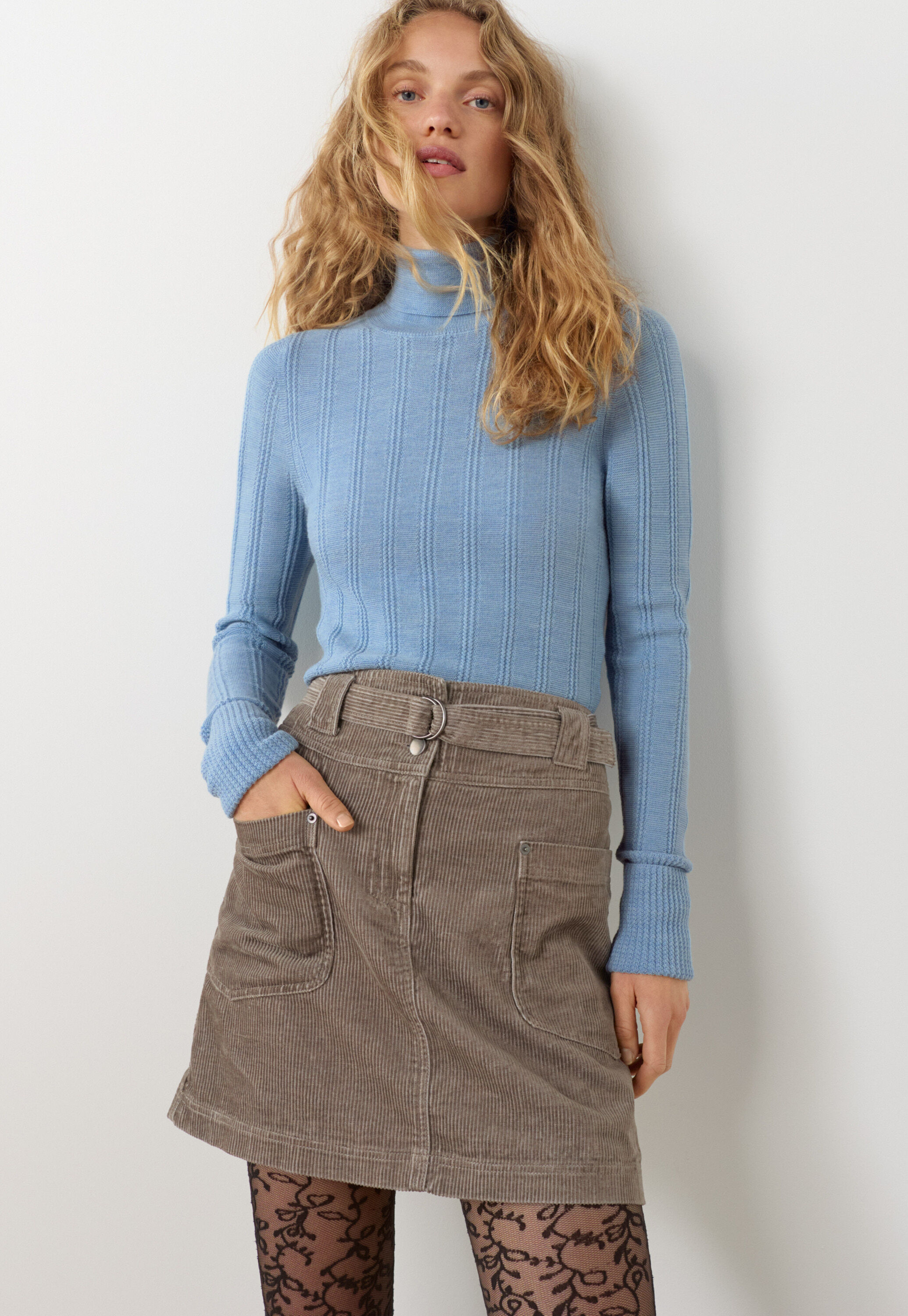 Lace-stitch sweater