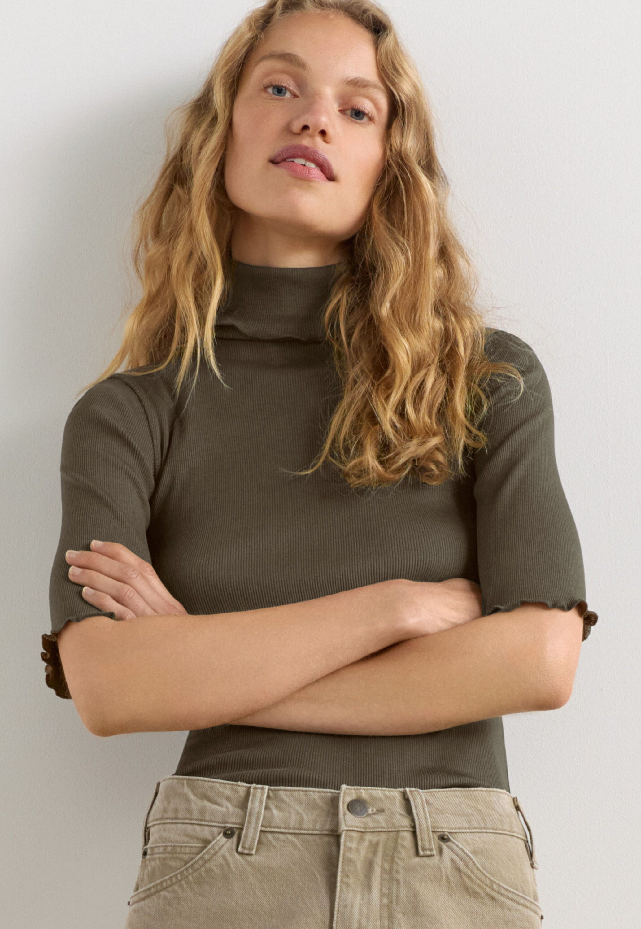 Ribbed roll-neck top