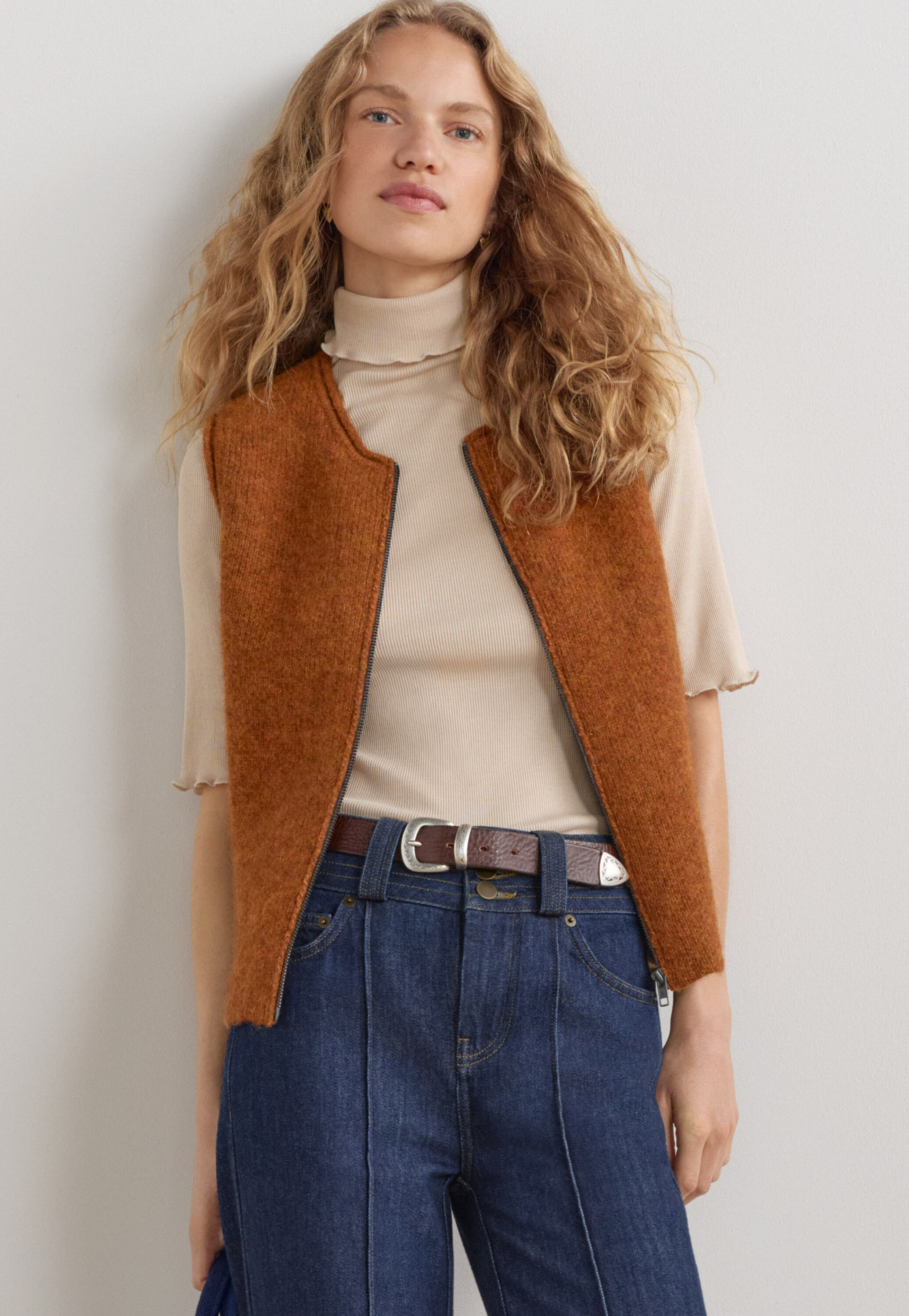 Ribbed roll-neck top