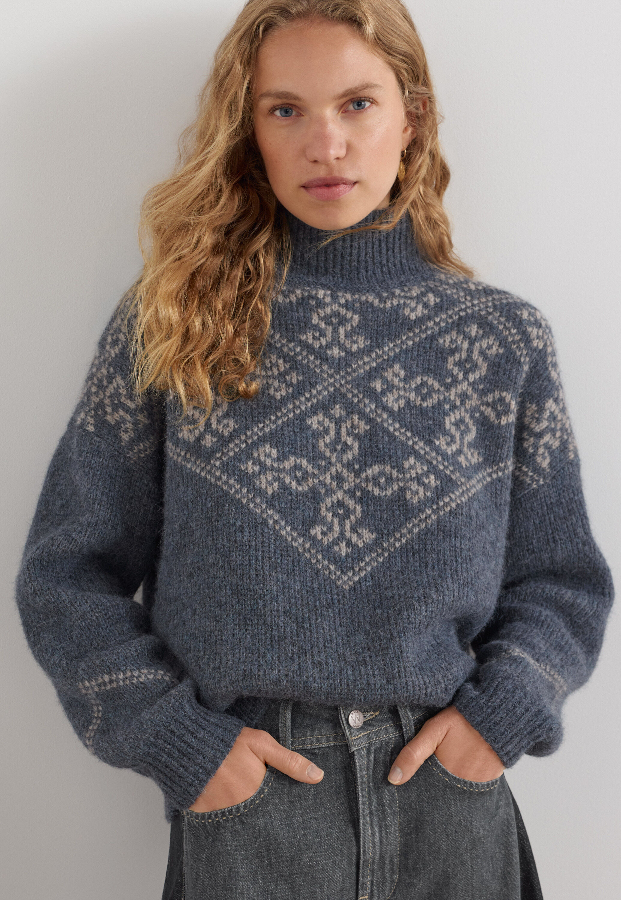 Lace-stitch sweater