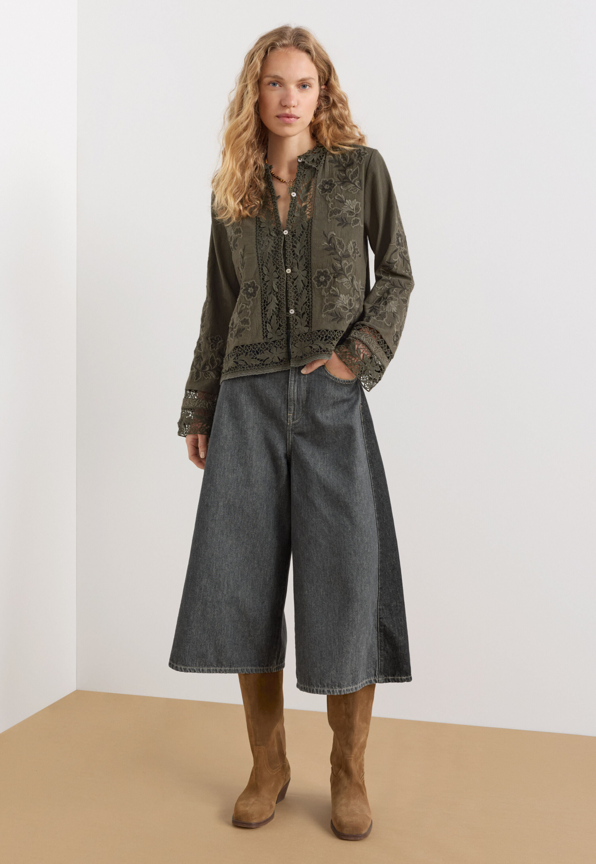 Wide-leg cord trousers