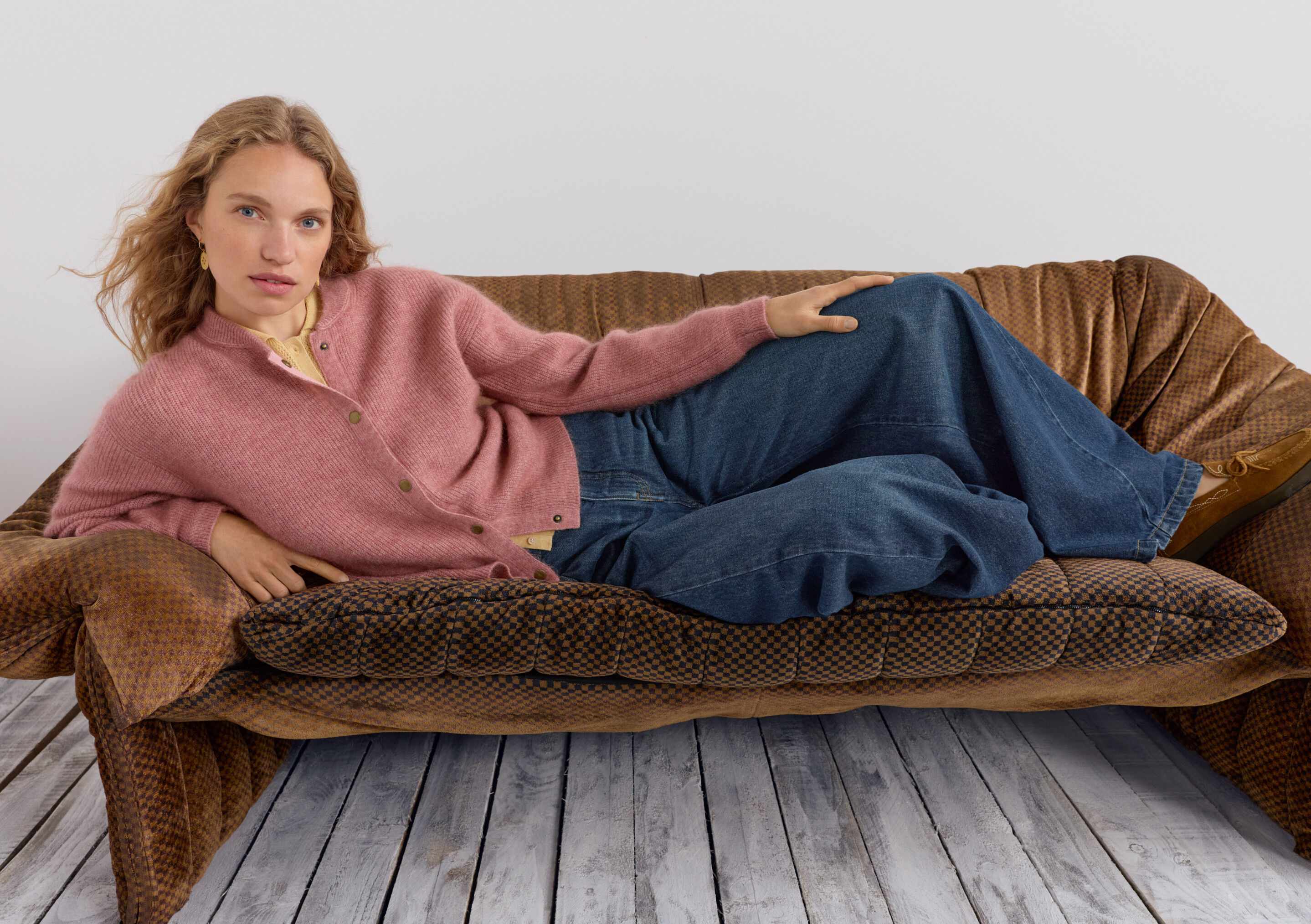 Wide flared jeans