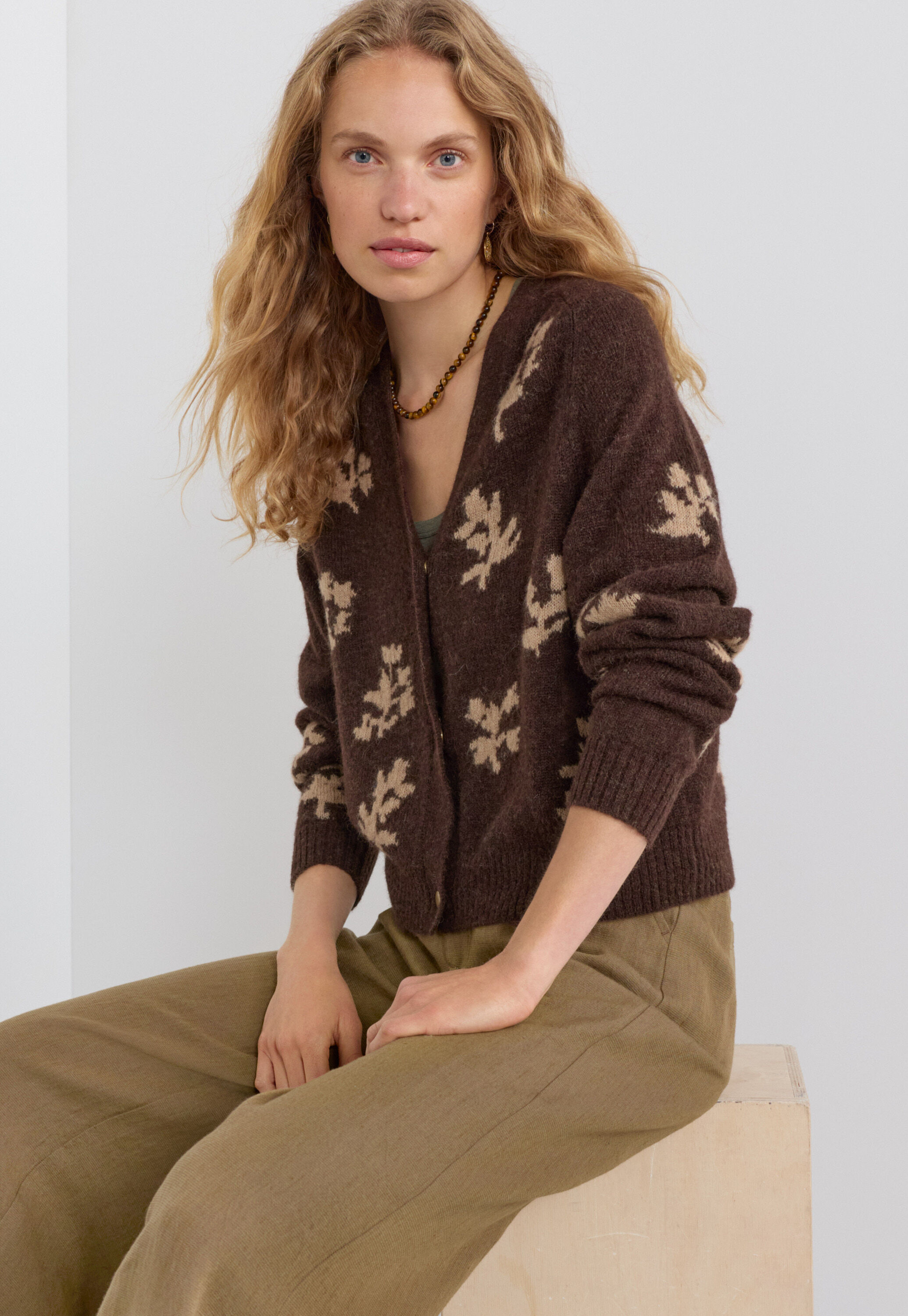 Intarsia v-neck cardigan