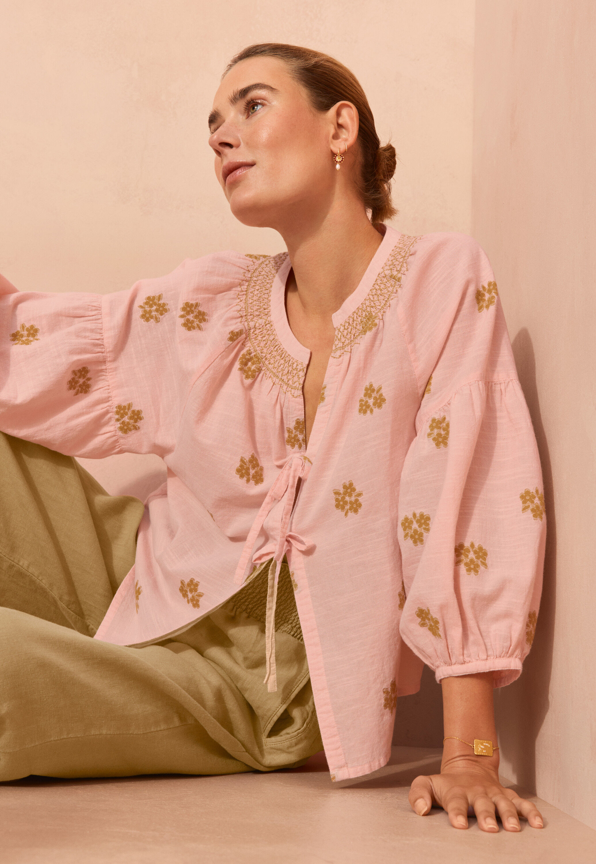 Clipped jacquard blouse
