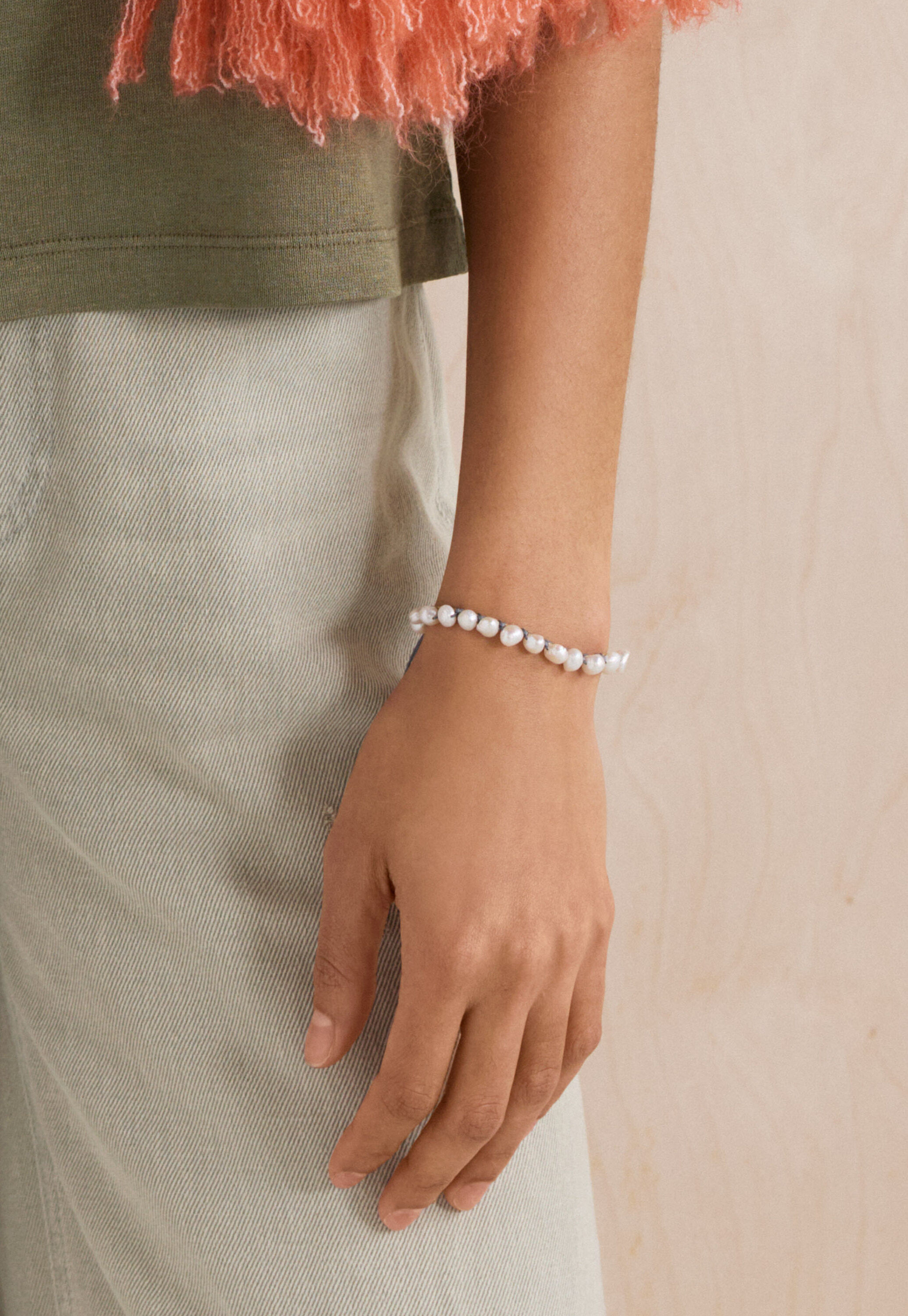 Pearl bracelet