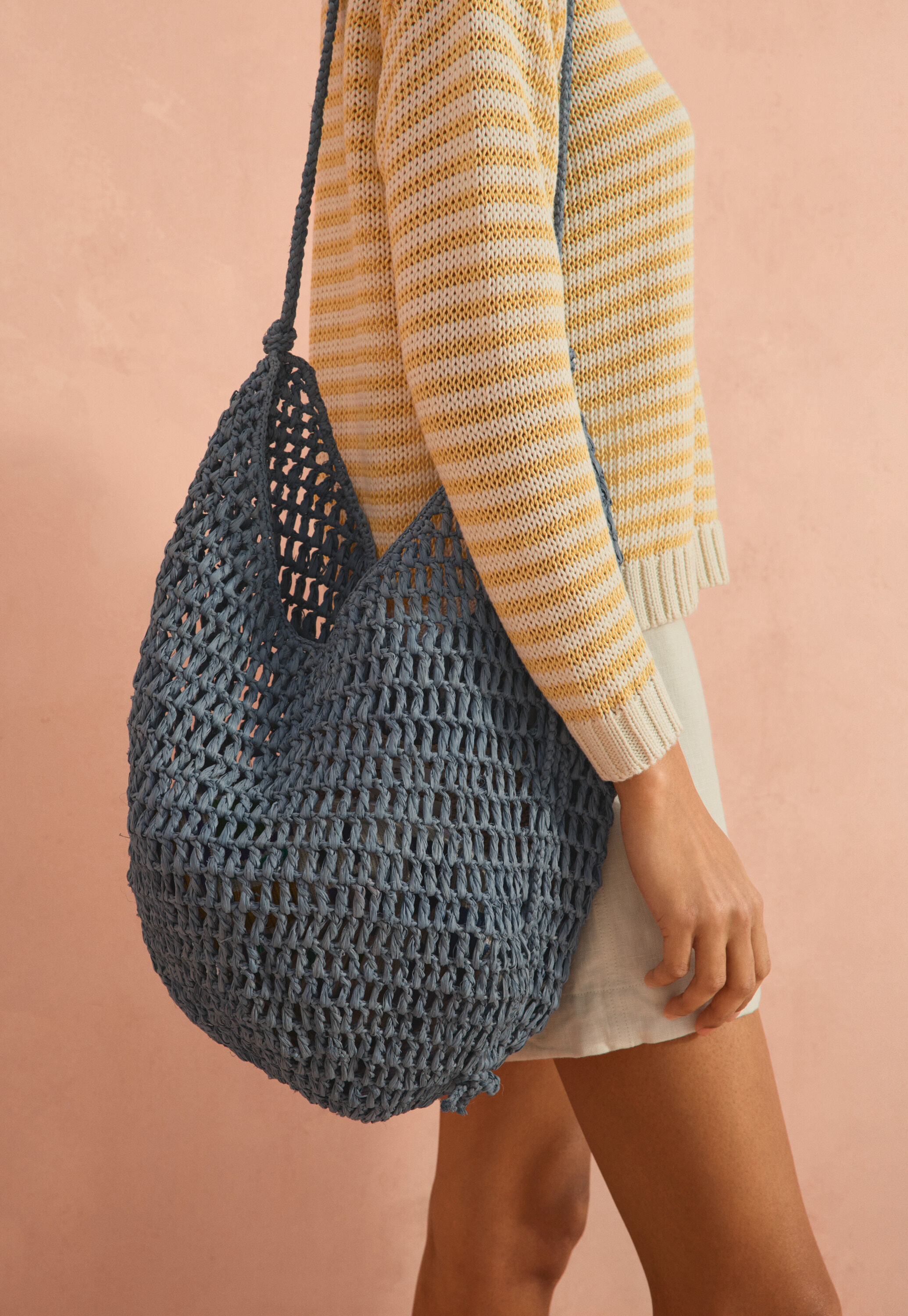 Crochet bucket bag