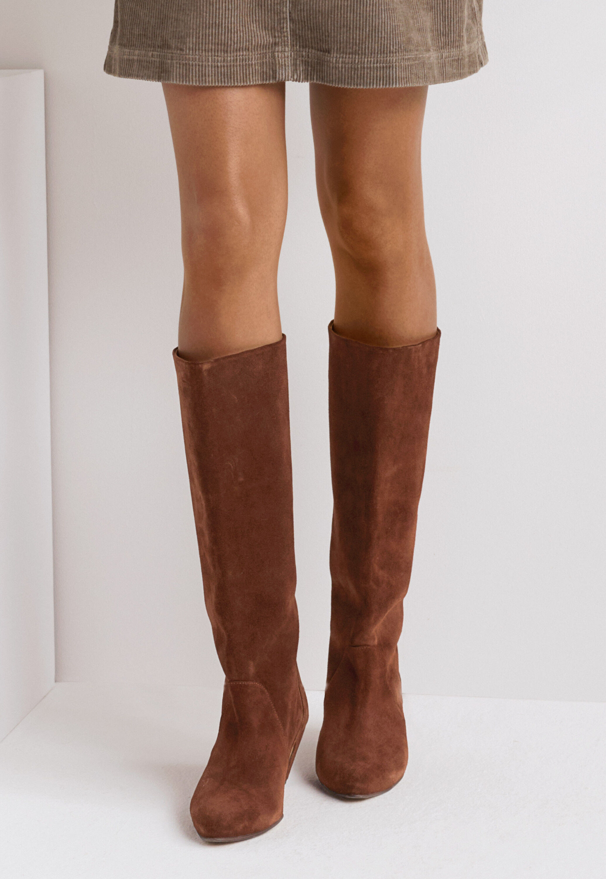Heeled boots, Chocolate suede, large