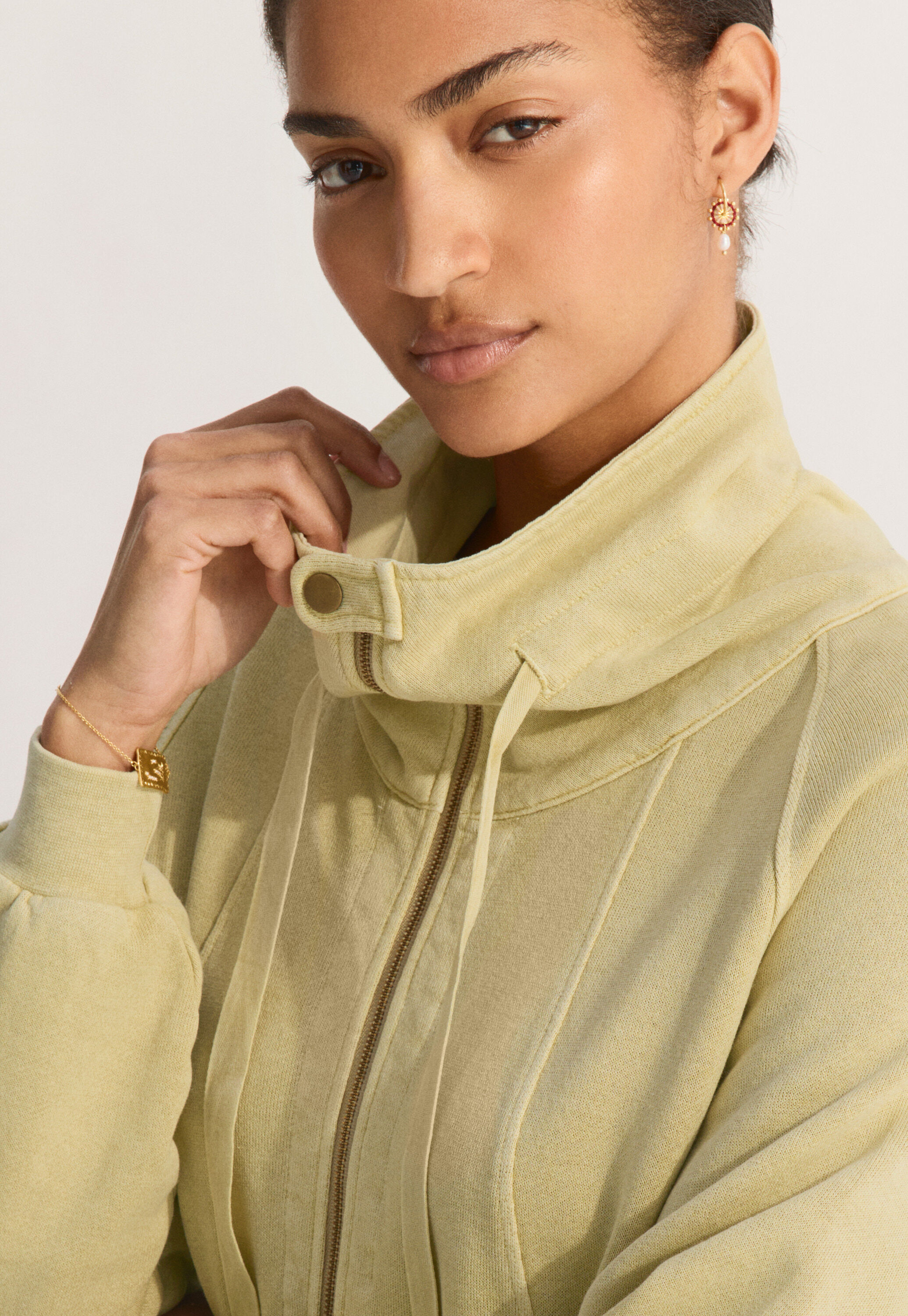 Funnel-neck sweatshirt